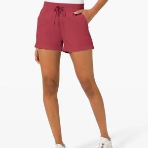 Lululemon Spring break away shorts 3” in chianti